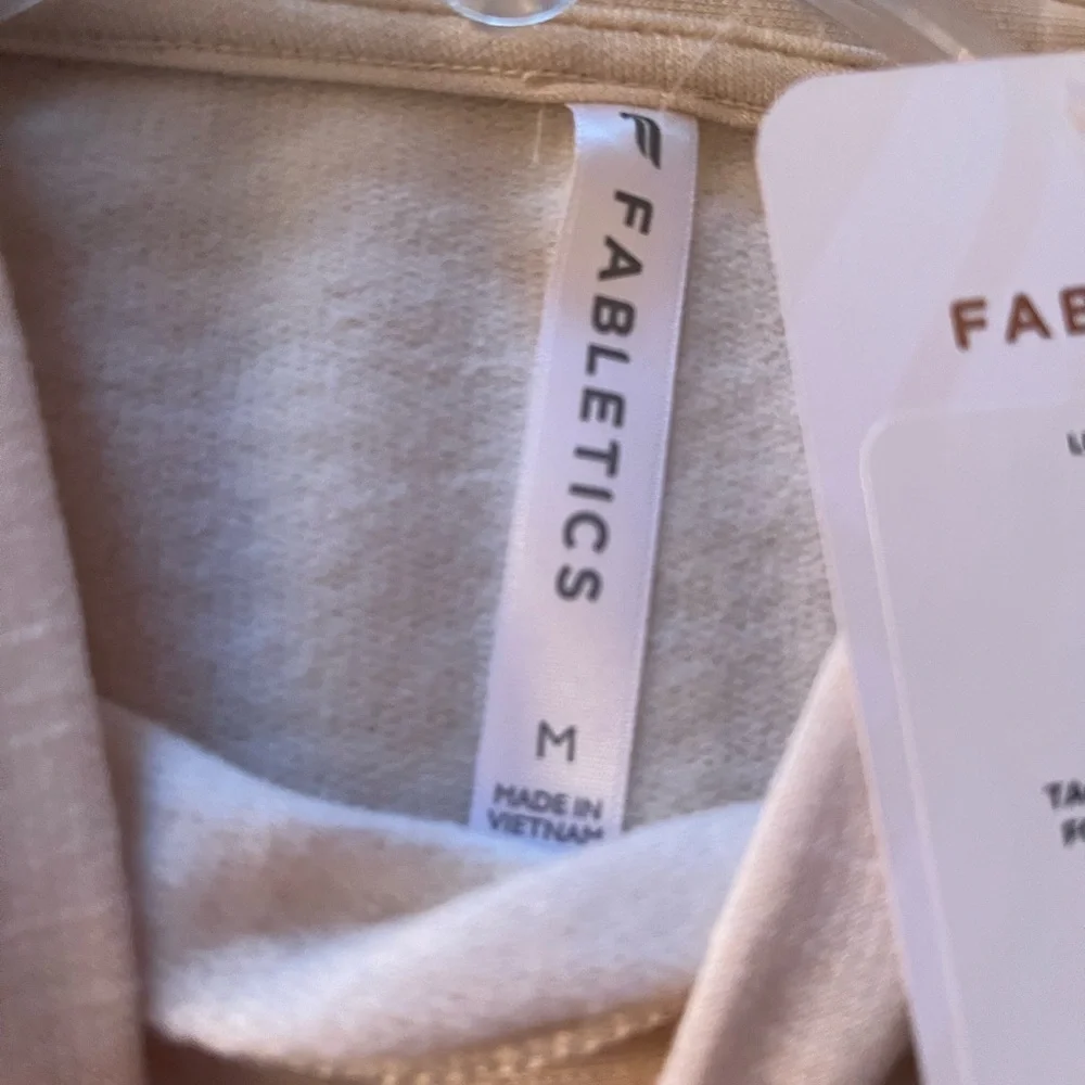 Fabletics lightweight sweater - Picture 4 of 5